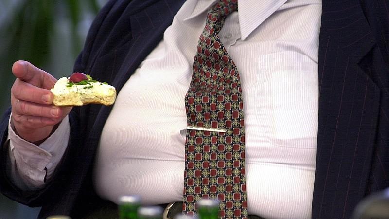 Eine Studie zu Übergewicht in Deutschland belegt, jeder zweite Deutsche zu dick ist.
