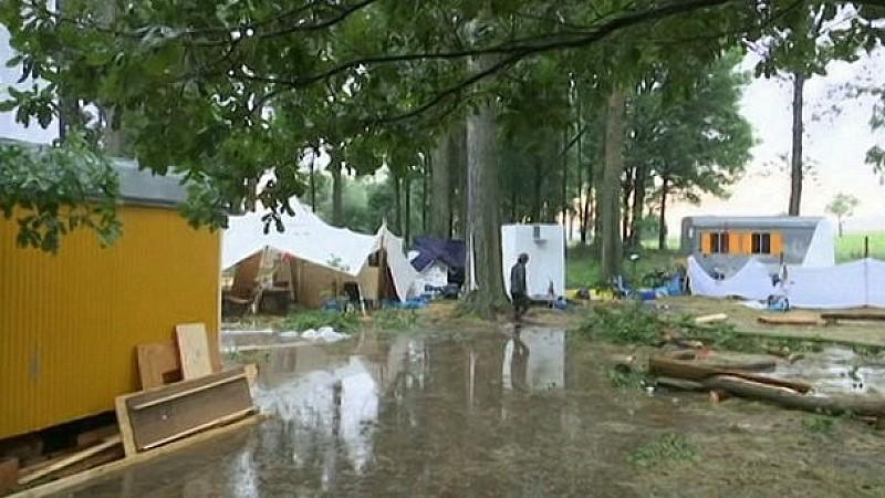 Schwere Unwetter: Gewitter verwüstet Festivalplatz in Thüringen
