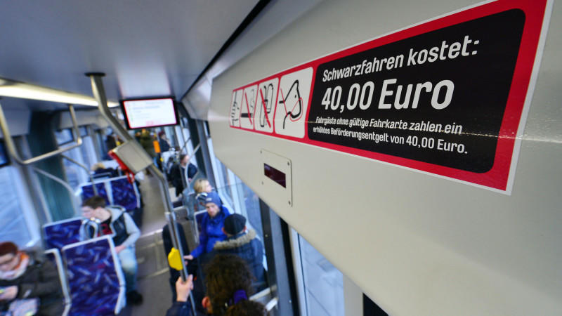 Bus Bahn Schwarzfahren
