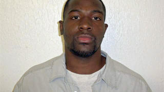 epa04419209 A picture released by the Oklahoma Department of Corrections dated 2012 shows Alton Alexander Nolen, the man who allegedly beheaded a woman on 25 September 2014 at Vaughn Foods distribution plant in Moore, Oklahoma, USA, and stabbed a second person after recently being fired from his job. According to the police, Nolen was shot by an off-duty Oklahoma County reserve deputy, and is hospitalized in stable condition. Earlier on 26 September 2014, US law enforcement officials said there were no indication the attack was linked to terrorism. EPA/OKLAHOMA DEPARTMENT OF CORRECTIONS / HANDOUT HANDOUT EDITORIAL USE ONLY +++(c) dpa - Bildfunk+++
