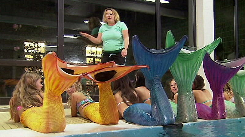 Meerjungfrauen-Schwimmschule in München
