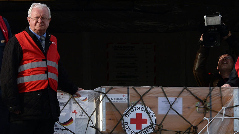 Rudolf Seiters lobt Fortschritte im Kampf gegen Ebola.