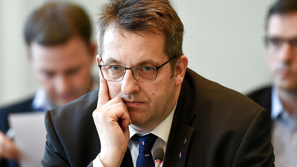 Schleswig-Holsteins Innenminister Stefan Studt rechnet mit mehr Asylbewerbern.