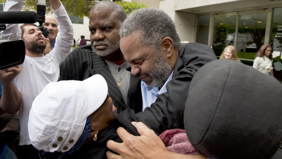 "Verurteilt, weil er arm war": Afroamerikaner nach 30 Jahren in der Todeszelle frei