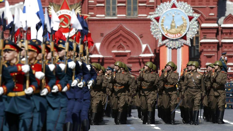 Mit einer gigantischen Militärparade erinnert Russland an den 70. Jahrestag des Sieges der Sowjetunion über Hitler-Deutschland.