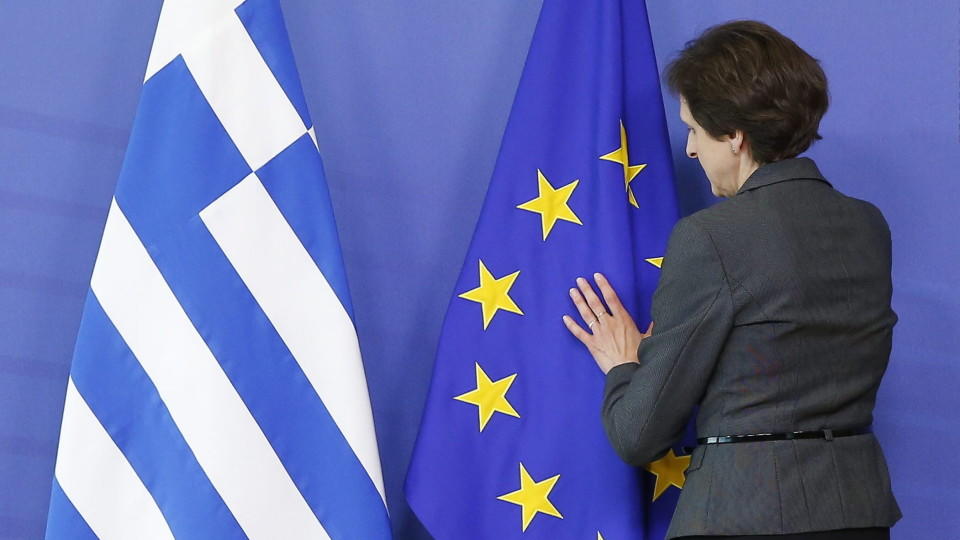 Die meisten Griechen sind positiv zu dem Verbleib im Euroland gestimmt.
