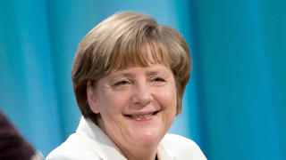 Bundeskanzlerin Angela Merkel (CDU) spricht am 05.06.2015 in Stuttgart (Baden-Württemberg) beim 35. Evangelischen Kirchentag in der Hanns-Martin-Schleyerhalle während einer Podiumsdiskussion. Das Motto des Kirchntags lautet: "Damit wir klug werden". Foto: Daniel Naupold/dpa +++(c) dpa - Bildfunk+++