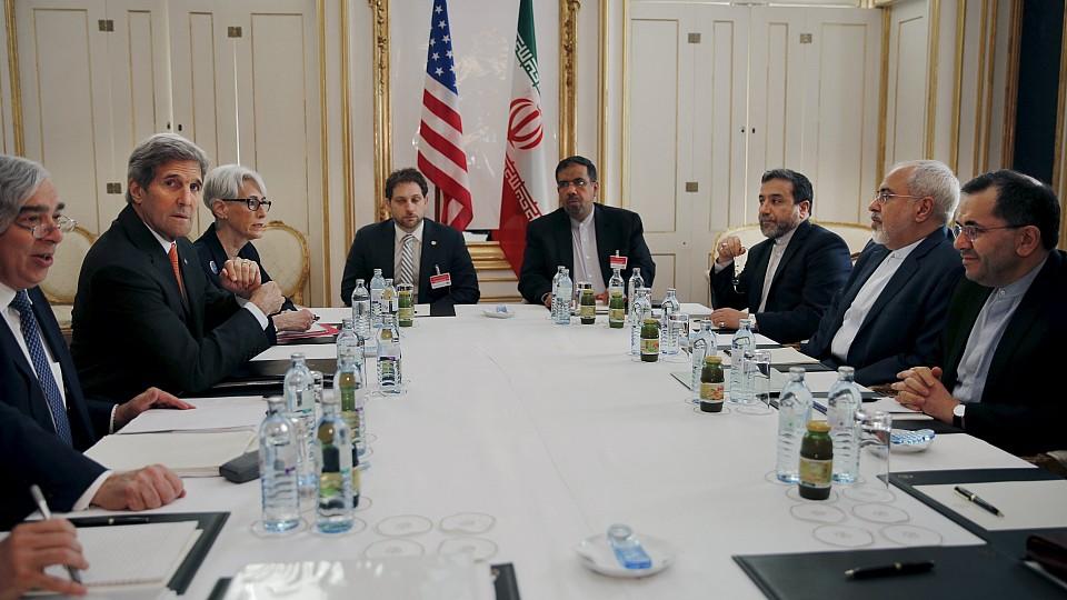 Steinmeier und Kerry setzen Atom-Gespräche mit Iran fort