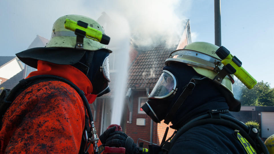 31 Brände soll der 39-jährige Feuerwehrmann im Raum Siegen gelegt haben.