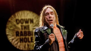 epa04822249 US singer Iggy Pop performs on stage during the second day of the Dutch festival 'Down the Rabbit Hole' at Park De Groene Heuvels (The Green Hills) in Beuningen near Nijmegen, The Netherlands, 28 June 2015. The music event experienced its second edition and is a festival weekender. EPA/FERDY DAMMAN ** PICTURE CAN ONLY BE USED IN CONTEXT OF THIS CONCERT** EDITORIAL USE ONLY