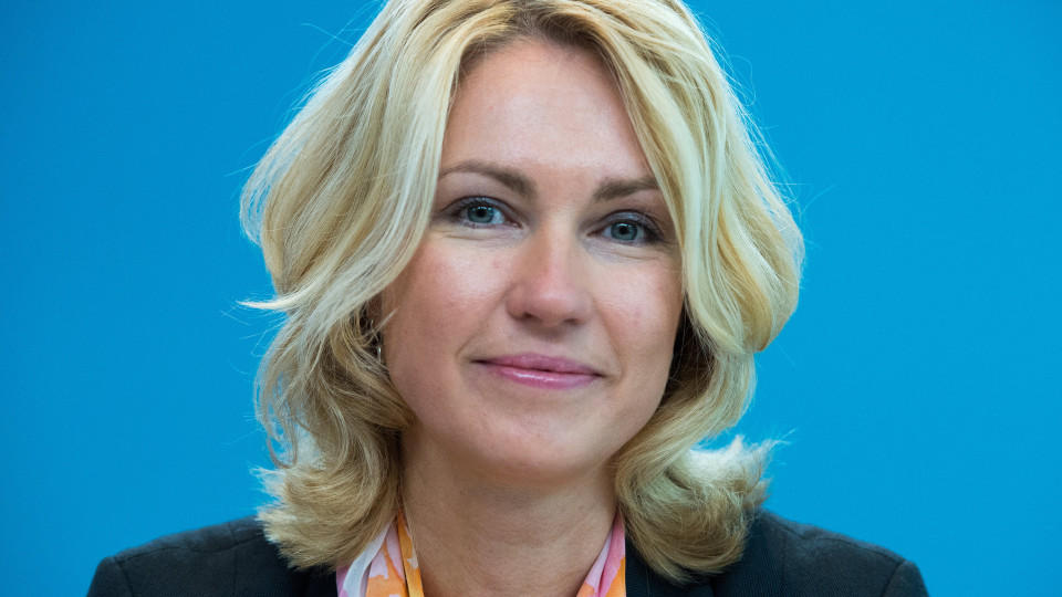 Familienministerin Schwesig Ist Zum Zweiten Mal Mutter Geworden