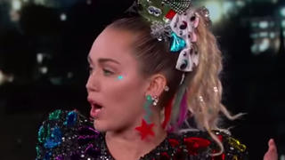 Verrückter Vogel: Miley Cyrus zu Gast bei "Jimmy Kimmel live!"