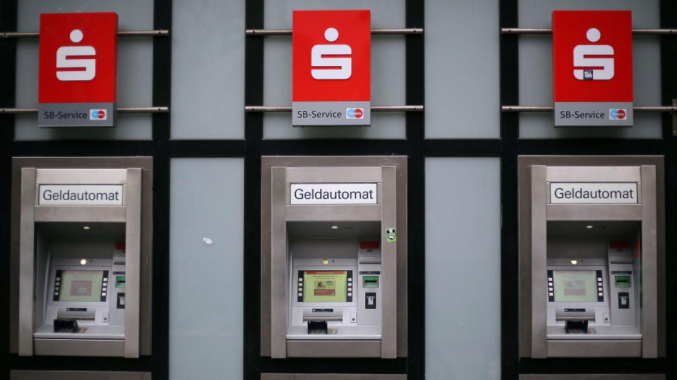 Aufgrund eines Netzwerkproblems sind viele Geldautomaten der Sparkasse ausgefallen.