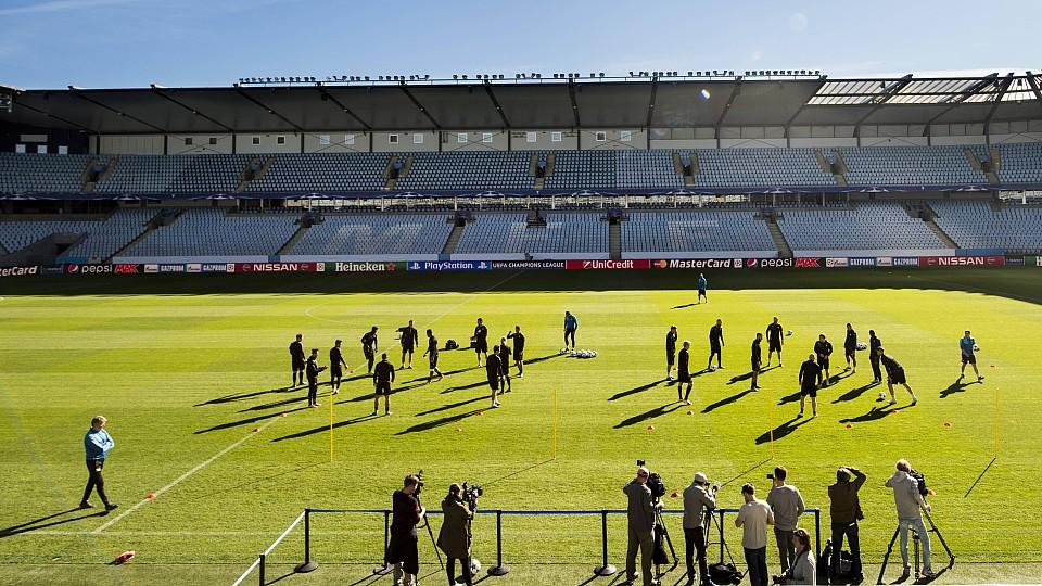 Hier werden die Räume eng gemacht: Malmö beim Abschlusstraining im Swedbank Stadion.