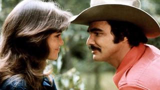 Beim Dreh soll es geknistert haben: Sally Field und Burt Reynolds in "Ein ausgekochtes Schlitzohr"