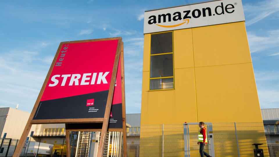 Streik bei Amazon um Tarifvertrag für Einzel- und Versandhandel