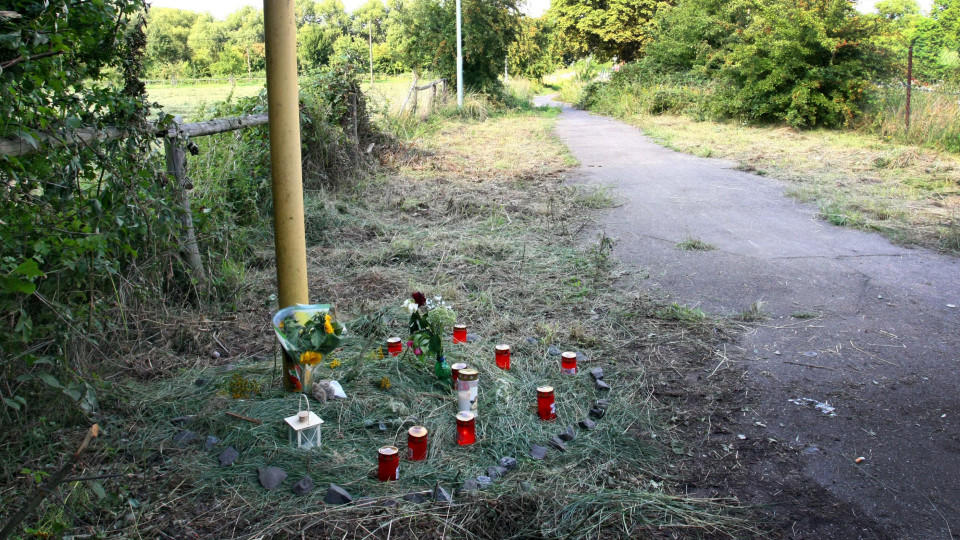 Prozessauftakt in Aachen: Eltern stehen wegen Rache-Mord nach Facebook-Kontakt vor Gericht