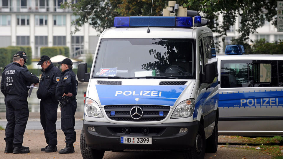 Die Polizei Bremen hat am Mittwochvormittag mehrere Wohnungen im Stadtgebiet durchsucht. 