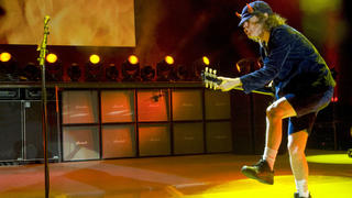 AC/DC touren seit über 40 Jahren, hier 2012 Live at River Plate