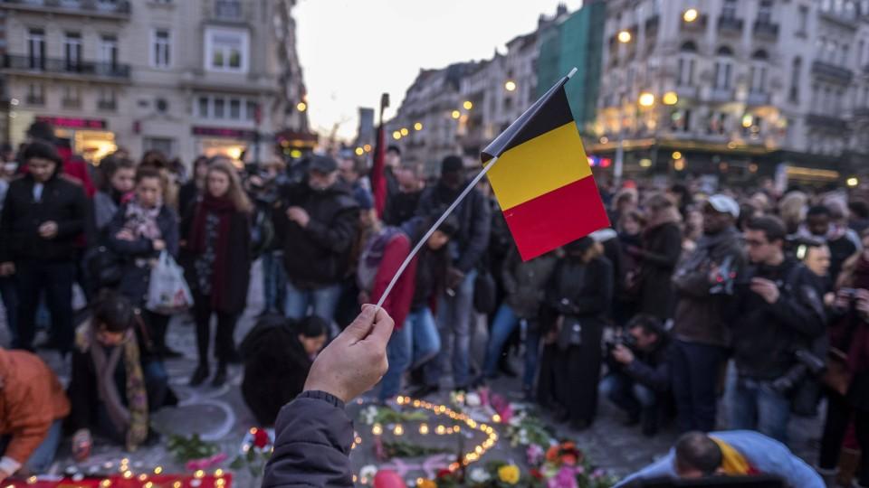 Hooligans stören Trauer am Börsenplatz in Brüssel