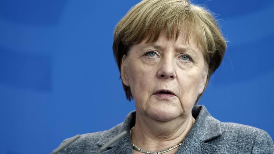 Stralsund: Schweinskopf vor Merkels Büro gefunden
