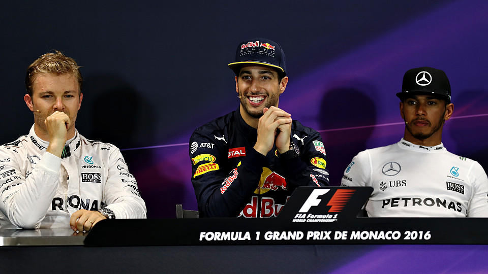 MONTE-CARLO, MONACO - MAY 28:  The top three qualifiers Daniel Ricciardo of Australia and Red Bull Racing, Nico Rosberg of Germany and Mercedes GP and Lewis Hamilton of Great Britain and Mercedes GP in the post qualifying press conference during qualifying for the Monaco Formula One Grand Prix at Circuit de Monaco on May 28, 2016 in Monte-Carlo, Monaco.  (Photo by Mark Thompson/Getty Images)