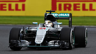 NORTHAMPTON, ENGLAND - JULY 10: Lewis Hamilton of Great Britain driving the (44) Mercedes AMG Petronas F1 Team Mercedes F1 WO7 Mercedes PU106C Hybrid turbo on track during the Formula One Grand Prix of Great Britain at Silverstone on July 10, 2016 in Northampton, England.  (Photo by Clive Mason/Getty Images)
