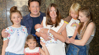 Jamie and Jools Oliver's new baby. Jools and Jamie Oliver leave the Portland Hospital in central London with the newest addition to the Oliver family, a baby boy who has yet to be named, and their older children (left to right) Daisy Boo Pamela, Petal Blossom Rainbow, Buddy Bear Maurice and Poppy Honey Rosie. Picture date: Monday August 8, 2016. The couple have become parents to their fifth child - a boy who the TV chef told fans weighs the same as &quot;16 packs of butter&quot;. See PA story SHOWBIZ Oliver. Photo credit should read: John Stillwell/PA Wire URN:28272898 |