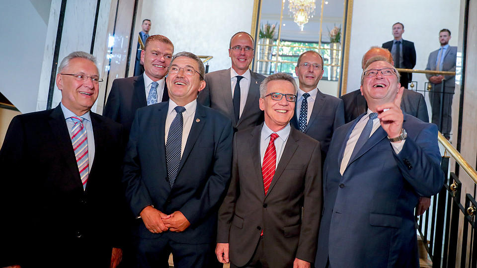 Die Innenminister aus CDU und CSU treffen sich in Berlin