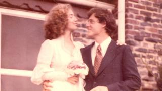 Als die 70er noch ein junges Jahrzehnt waren: Hillary und Bill Clinton am Tag ihrer Hochzeit