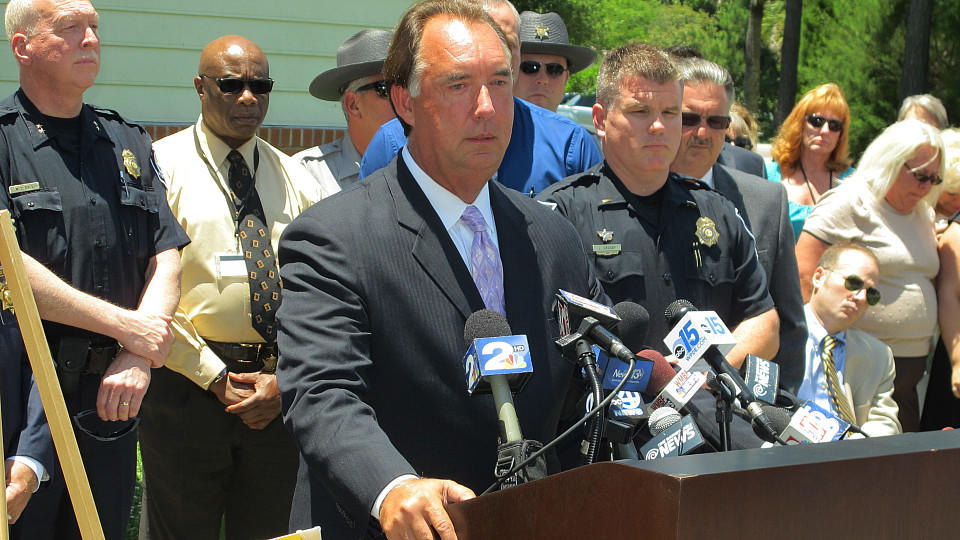 FBI Special Agent in Charge David Thomas speaks to reporters during a news conference in McClellanville, S.C., on Wednesday, June 8, 2016. He said that the case of Brittanee Drexel of Rochester, N.Y., is now being investigated as a homicide and the agency is offering a reward of $25,000 for information leading to the arrest and conviction of those responsible. Drexel was 17 when she was last seen at a hotel in nearby Myrtle Beach, S.C., in April 2009. (AP Photo/Bruce Smith) |