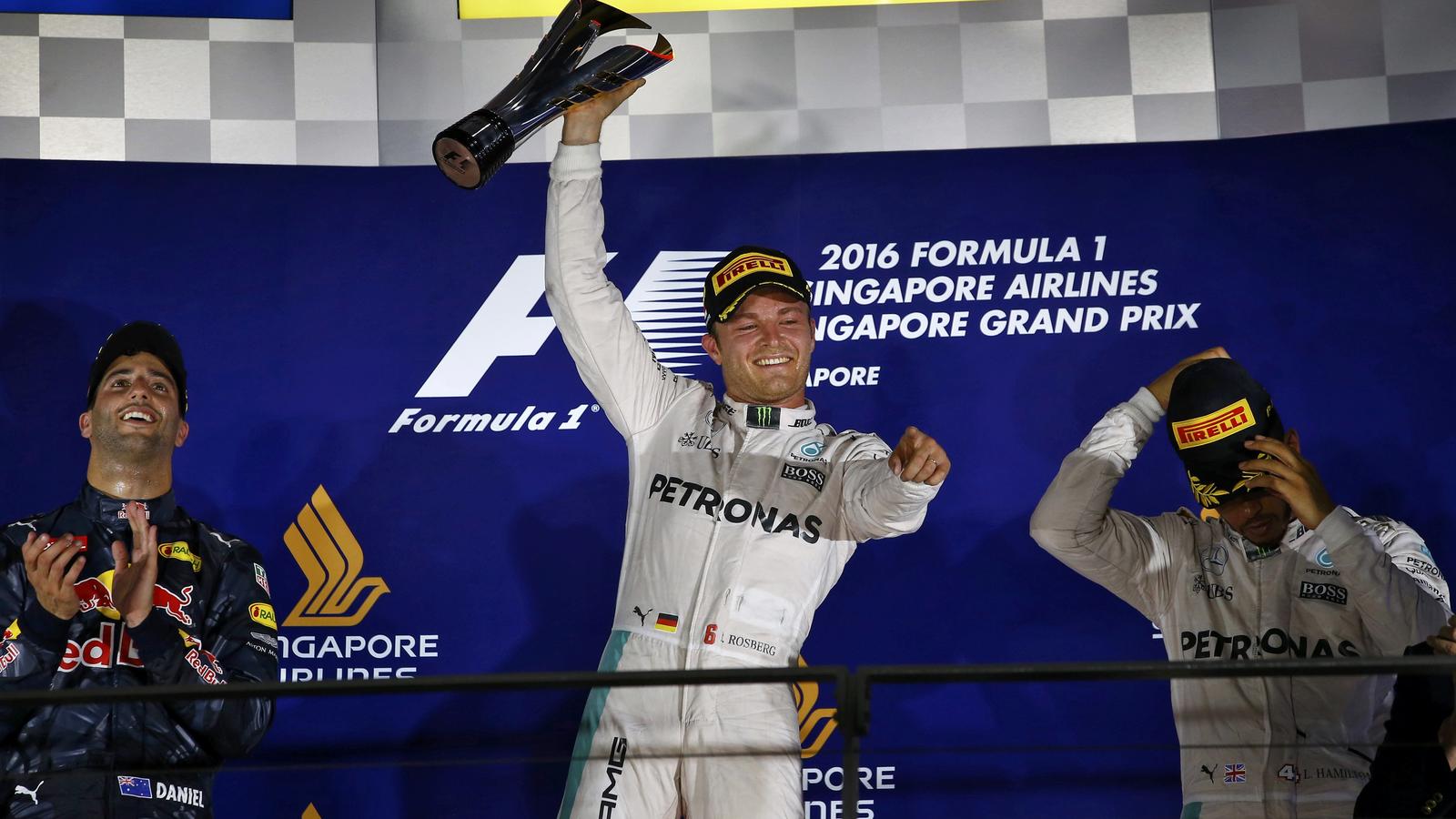 Formula One - F1 - Singapore Grand Prix - Marina Bay, Singapore - 18/9/16. Mercedes' Nico Rosberg of Germany celebrates after winning the race.   REUTERS/Jeremy Lee 