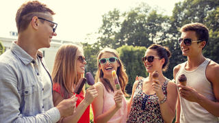 Jugendliche, Freunde, Eis, Sommer, jung, Gruppe, Sonnenbrille