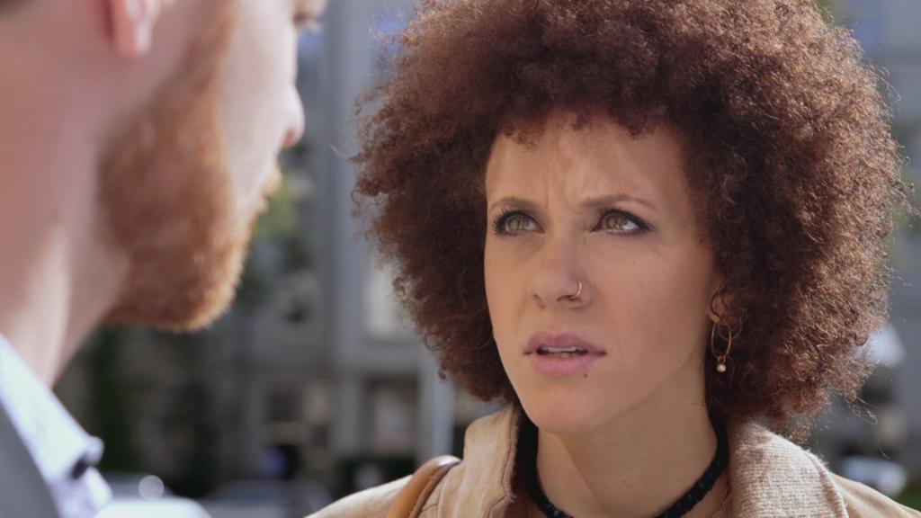 Unter uns: Micki ist sich nicht mehr sicher, ob sie sich wirklich von Tobias scheiden lassen will.