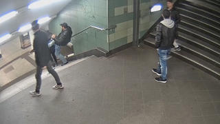 ARCHIV - HANDOUT - Das Foto aus einer Videosequenz, mit dem die Berliner Polizei um Mithilfe bei der Identifizierung mehrerer Männer bittet, zeigt den brutalen Angriff auf eine junge Frau in einem U-Bahnhof im Berliner Stadtteil Neukölln.  Die Polizei veröffentlichte es im Internet. ACHTUNG: Nur zur redaktionellen Verwendung im Zusammenhang mit der aktuellen Fahndung der Polizei und nur bei Nennung: "Foto: Polizei Berlin/dpa" (zu dpa "Frau in Rücken getreten: Suche nach Täter bisher erfolglos" vom 13.12.2016) Foto: Polizei Berlin/dpa +++(c) dpa - Bildfunk+++