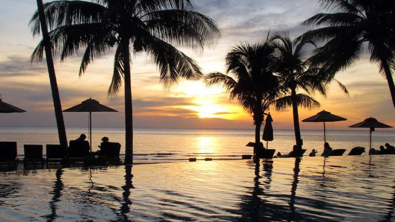 thailand-ein-paradiesisches-reiseziel-fur-viele-menschen-anscheinend-auch-fur-viele-russen-daruber-wundert-sich-unser-rtl-reporter-der-sich-aktuell-auch-im-urlaub-befindet