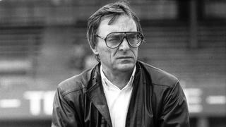ARCHIV - Bernie Ecclestone, Chef der Vereinigung der Formel 1-Konstrukteure, aufgenommen am 25.07.1986 beim Training zum «Großen Preis von Deutschland» auf dem Hockenheimring. (nur s/w - zu dpa "Lebenswerk für einen Arbeitersohn: Ecclestones Formel-1-Vermächtnis" am 24.01.2017) Foto: Stf/dpa +++(c) dpa - Bildfunk+++