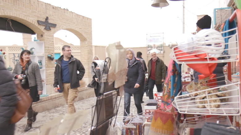 Deutsche Touristen erkunden Teheran