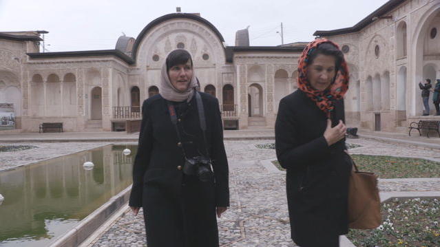 Antonia Rados begleitet deutsche Reisegruppe im Iran