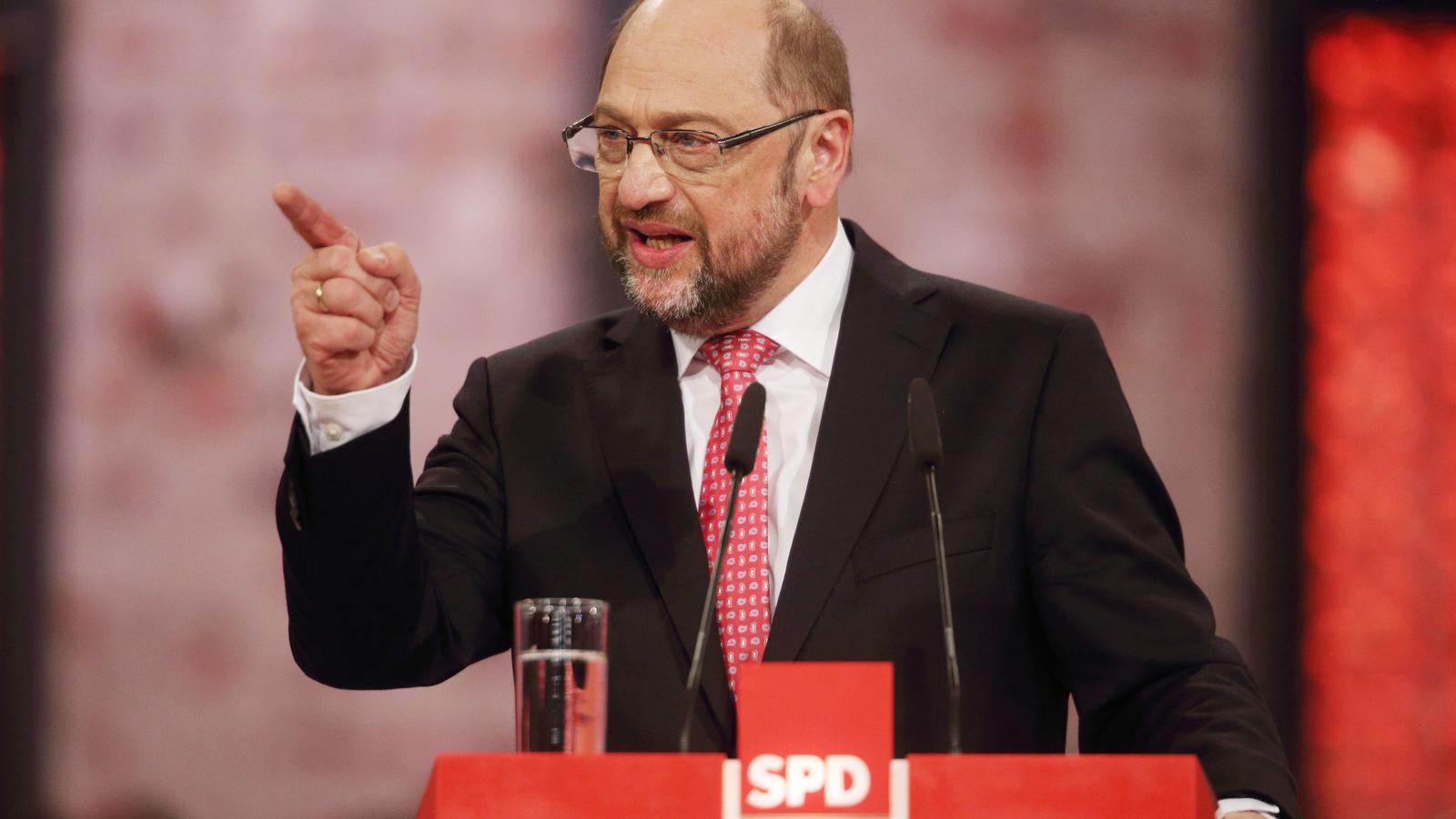 SPD in Berlin GER, Berlin, 20170319, Berlin, außerordentlicher Bundesparteitag der SPD in der Arena Berlin-Treptow, Martin Schulz wird mit 100ls Parteivorsitzender gewählt und tritt als Kanzlerkandidat der SPD bei der Bundestagswahl 2017 anSPD in Ber