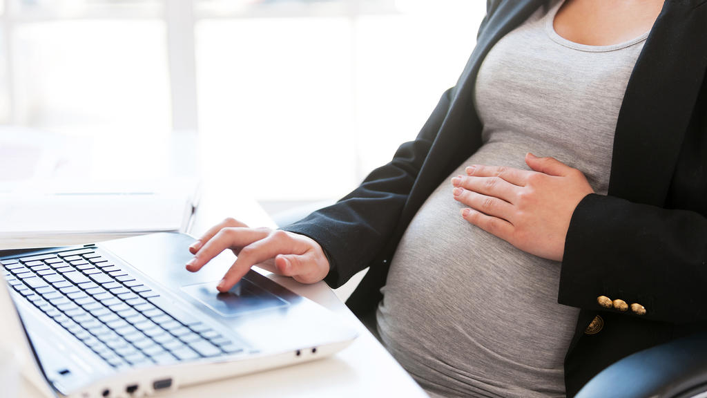 Elternzeit Mutterschutz Co 5 Tipps Fur Die Schwangerschaft Als Berufstatige