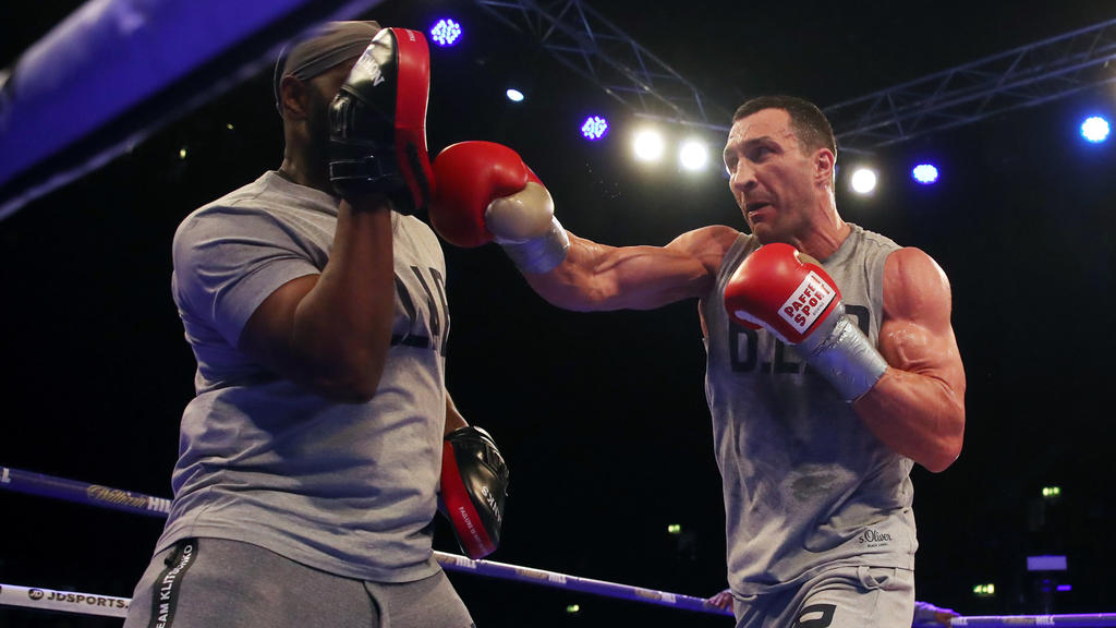 Öffentliches Training; WBA-Super-WM Schwergewicht Klitschko (UKR) - Joshua (GBR) am 26.04.2017 in der Wembley Arena in London (Großbritannien): Wladimir Klitschko in Aktion Foto: Nick Potts/PA Wire/dpa +++(c) dpa - Bildfunk+++