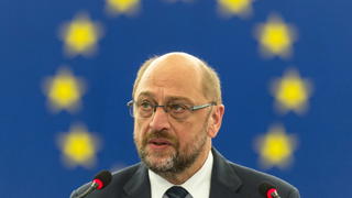 ARCHIV - Der damalige EU-Parlamentspräsident Martin Schulz, aufgenommen am  12.09.2016 im EU-Parlament in Straßburg. (zur Vorberichterstattung zum Thema "EU-Parlament diskutiert über mögliche Reaktion auf fragwürdige Personalentscheidungen des früheren Präsidenten Martin Schulz" vom 26.04.2017) Foto: Patrick Seeger/epa/dpa +++(c) dpa - Bildfunk+++