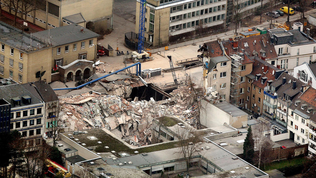 Trümmer nach Einsturz des Kölner Stadtarchivs