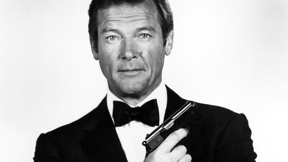 Roger Moore als James Bond