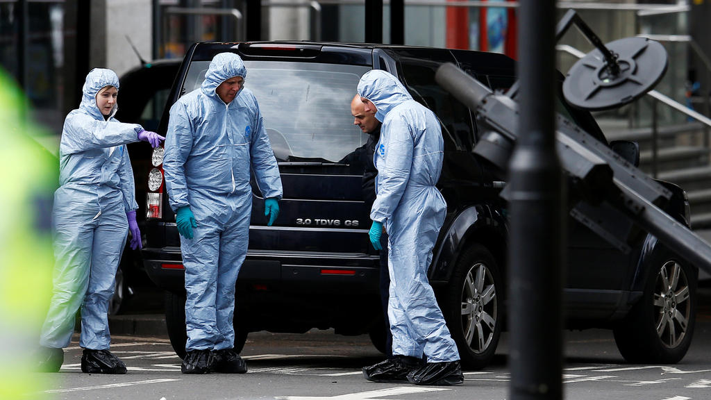 Forensische Untersuchungen außerhalb vom Borough Market in London