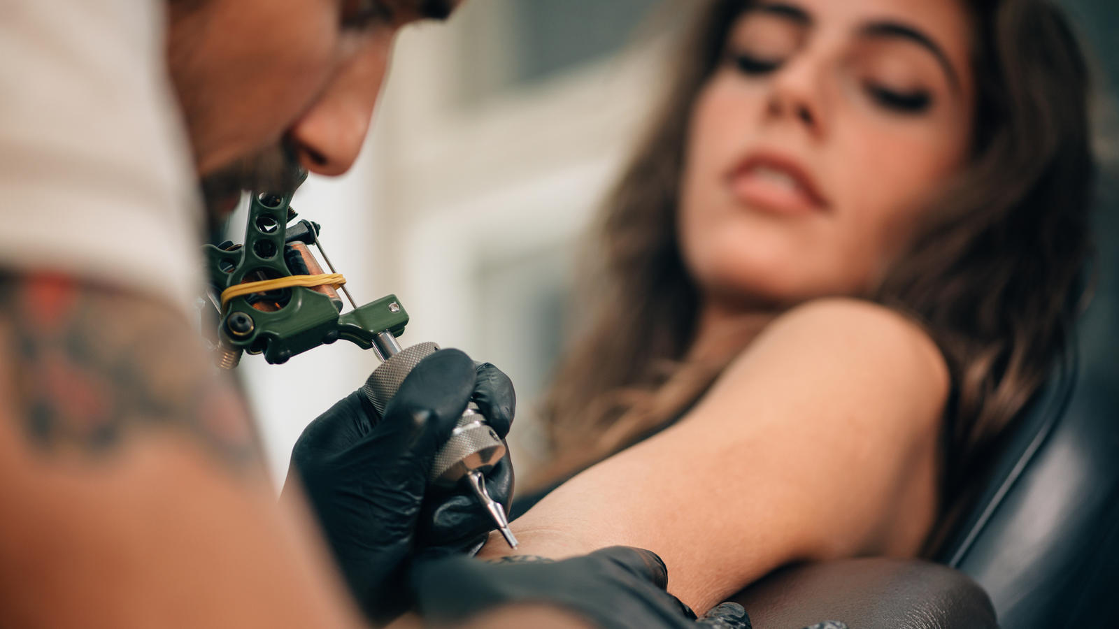 TattooPflege Darauf sollten Sie nach dem Stechen achten