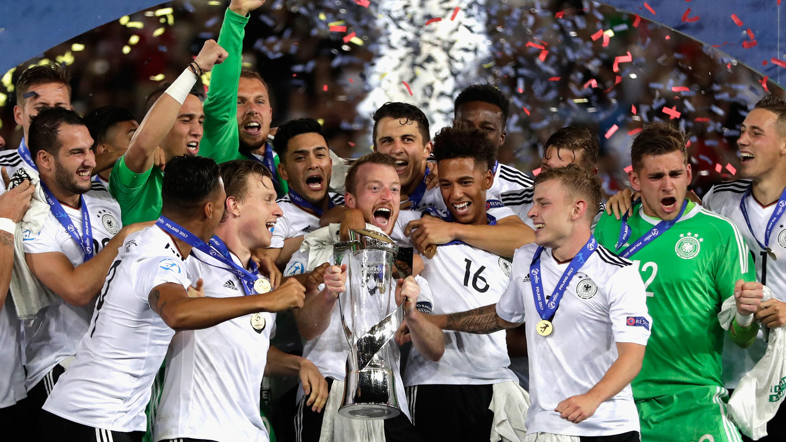 KRAKOW, POLAND - JUNE 30:  Maximilian Arnold of Germany lifts the trophy with his Germany team mates after the UEFA European Under-21 Championship Final between Germany and Spain at Krakow Stadium on June 30, 2017 in Krakow, Poland.  (Photo by Nils P