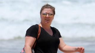 EXCLUSIVE: Kelly Clarkson on the beach in Hawaii.