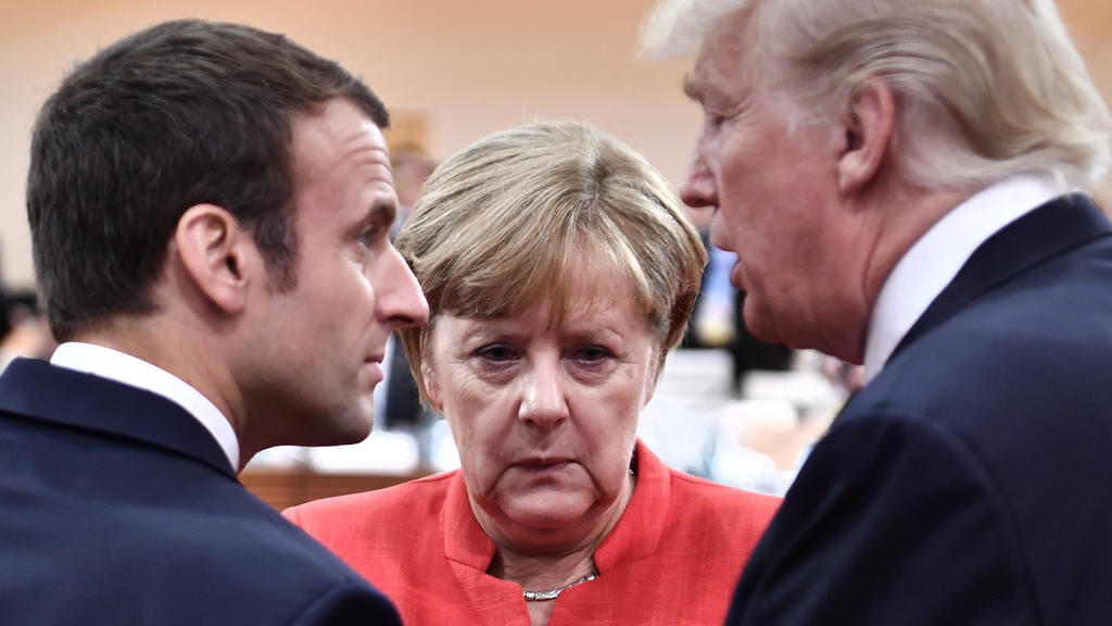 Trump Merkel und Macron in Gesprächen beim G20 Gipfel.